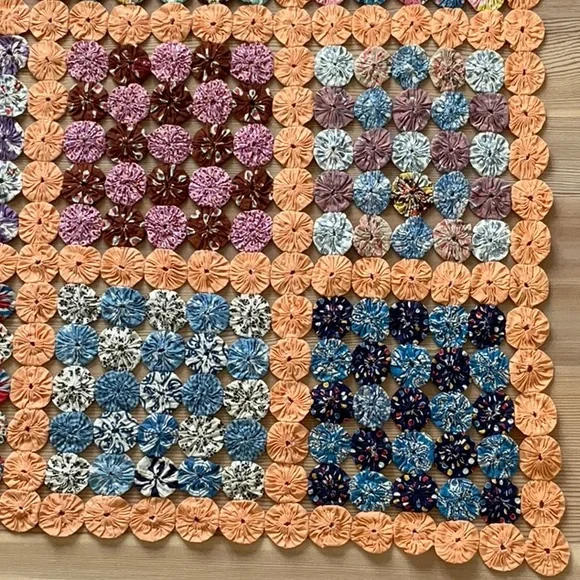 Colorful Patchwork Cotton YO-YO Quilt - Picture 3 of 6